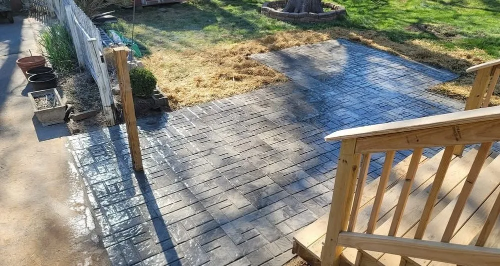 Top-rated residential landscaping experts serving Louisville, KY - Harris Lawn And Landscape