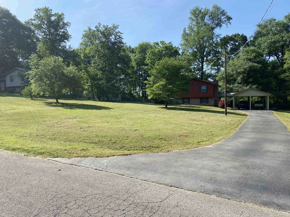 Professional garden landscaping in Boaz, AL by Harris Lawn Care and Pressure Washing