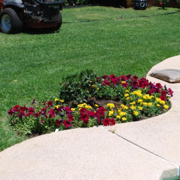 Custom residential landscaping experts serving Bossier City, LA - Harris Lawn Care