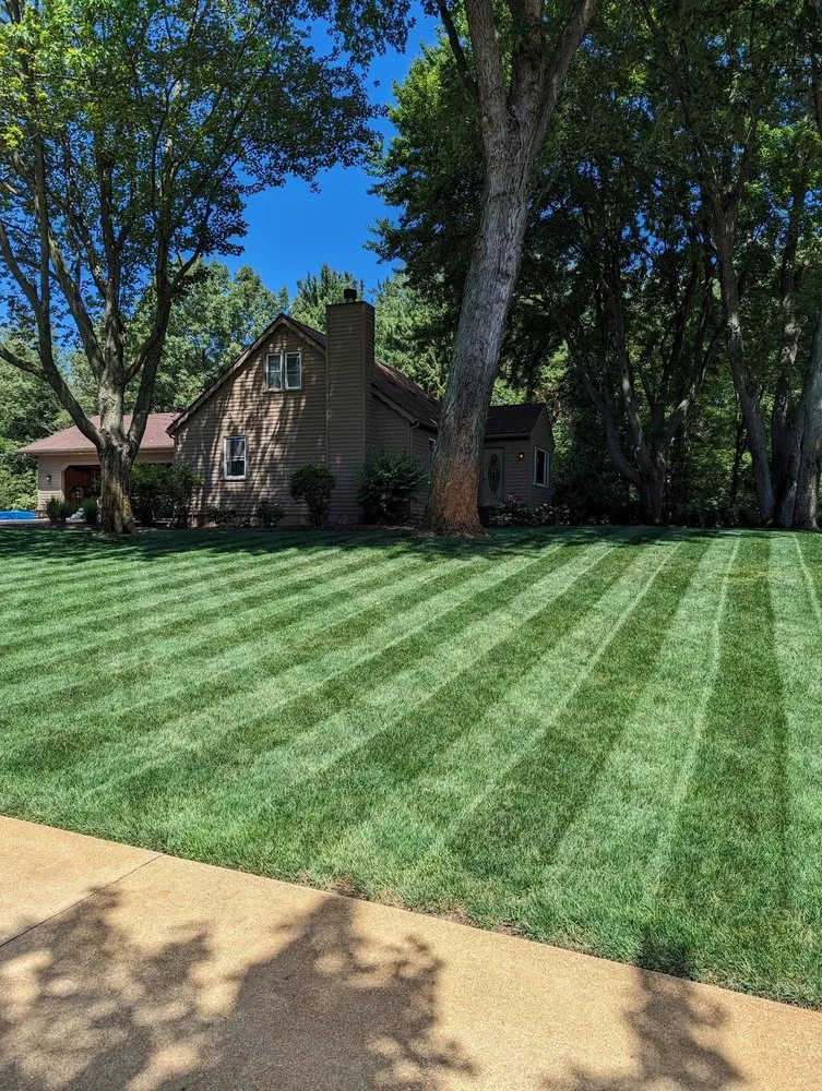 Affordable yard maintenance in Frankton, IN by Harris Lawn Service