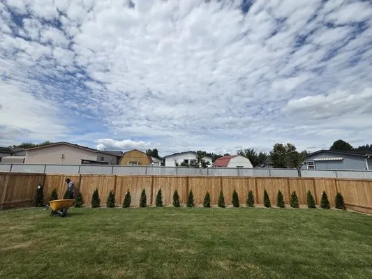 Harrison Landscaping & Home Improvements Logo