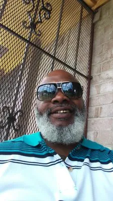 Harris’s Jack Of All Trades Business Logo