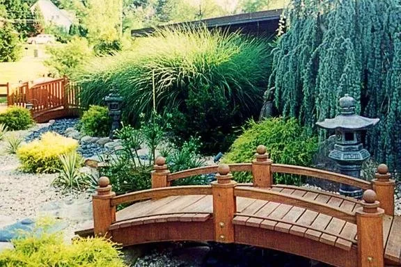 Custom yard cleanup service in Thornwood, NY - Harry Hudd Architectural Landscapes