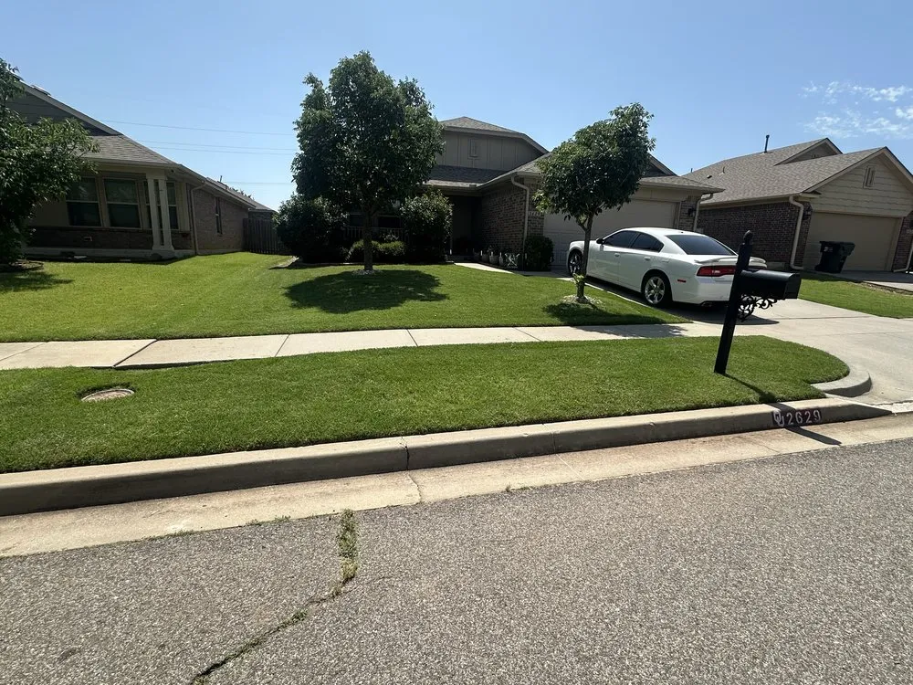Top-rated lawn mowing service experts serving Norman, OK - Harry’s Lawn Care