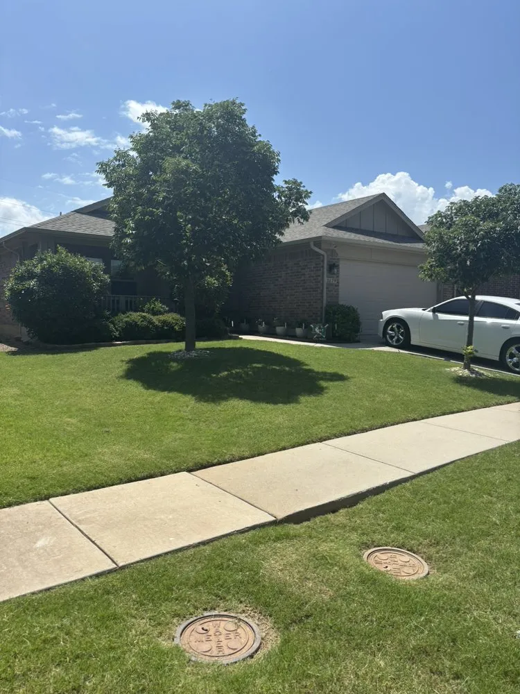 Reliable yard maintenance experts serving Norman, OK - Harry’s Lawn Care