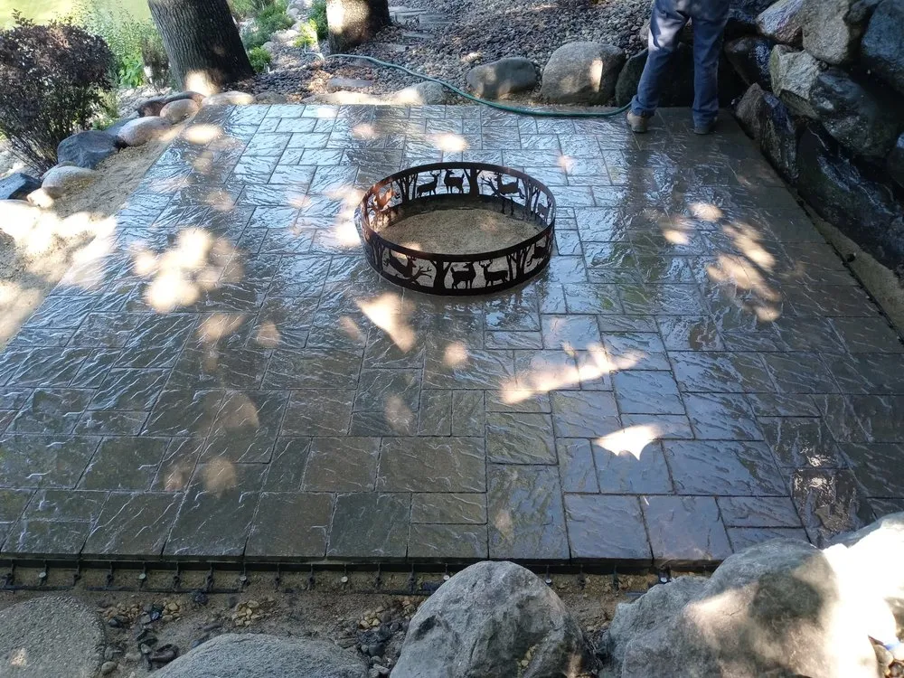 Top-rated yard cleanup service in Rosemount, MN by Hartigan Outdoors