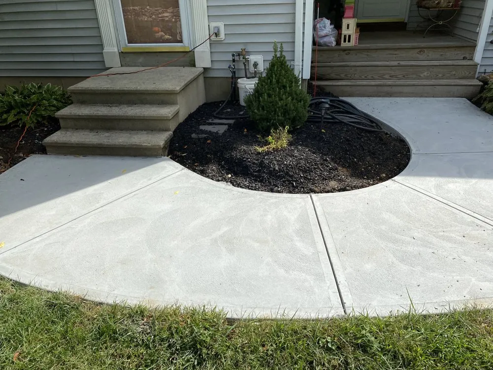 Reliable outdoor landscaping in Charlton, MA - Hartland