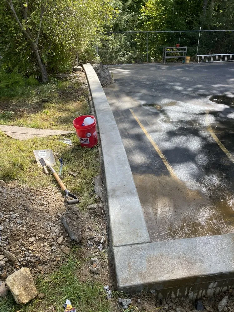 Trusted residential landscaping experts serving Charlton, MA - Hartland