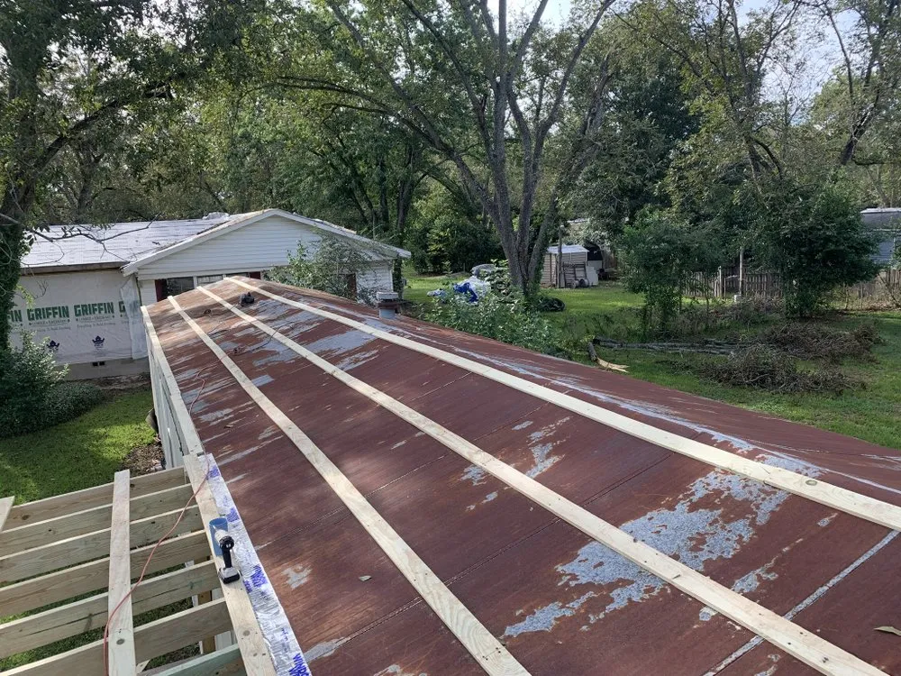 Reliable yard cleanup service in Warner Robins, GA by Hartley Handyman Services