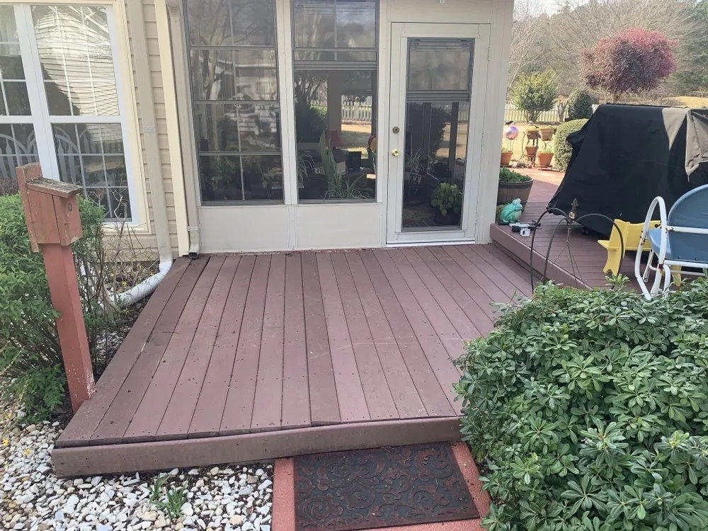 Top-rated yard cleanup service for residential properties in Warner Robins, GA by Hartley Handyman Services