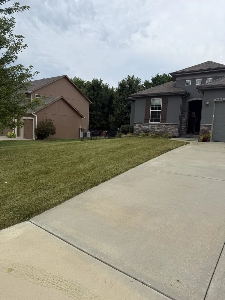 Affordable landscape design experts serving Basehor, KS - Hartman Bros Lawn Care