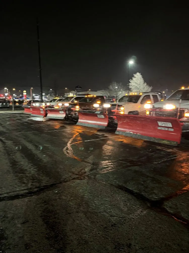 Expert lawn mowing service in Athens, IL - Hartman Landscaping & Lawncare