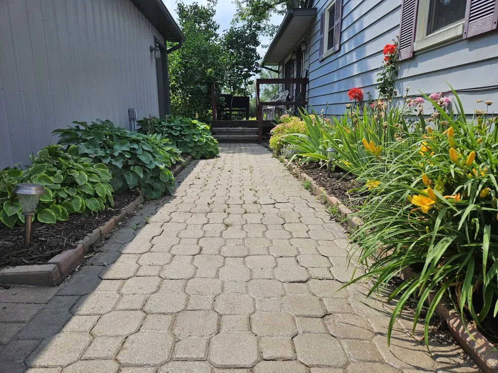 Top-rated lawn care service near you across Lapeer, MI - Hartwell's Landscaping