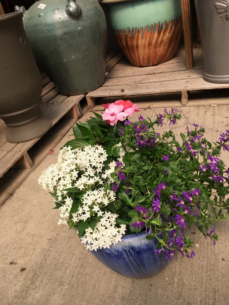 Reliable garden landscaping experts serving Cincinnati, OH - Harvey Landscaping