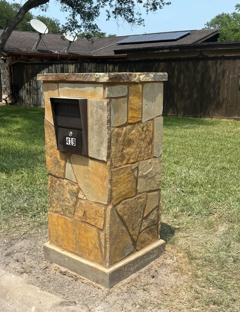 Reliable yard maintenance for homes in Kingsville, TX by Harvey Landscaping