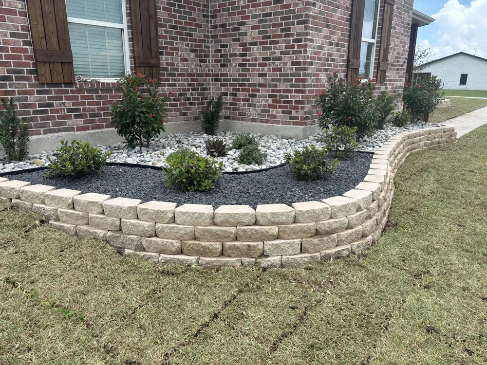 Expert lawn care service in Kingsville, TX - Harvey Landscaping