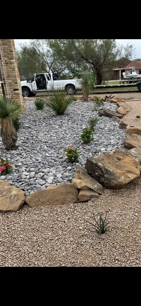 Reliable yard maintenance in Kingsville, TX - Harvey Landscaping