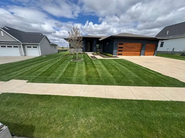 Reliable garden landscaping experts serving Bettendorf, IA - Harvey Lawn Care & Snow Removal