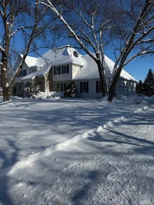 Harvey Lawn Care & Snow Removal Logo