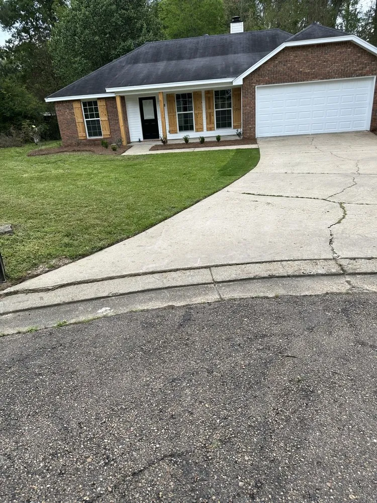 Top-rated landscape installation for homes in Lena, MS by Harvey Lawn Care