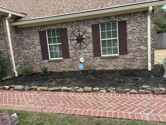 Harvey Lawn Care Logo