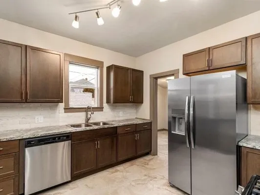 Harvey's Construction Logo