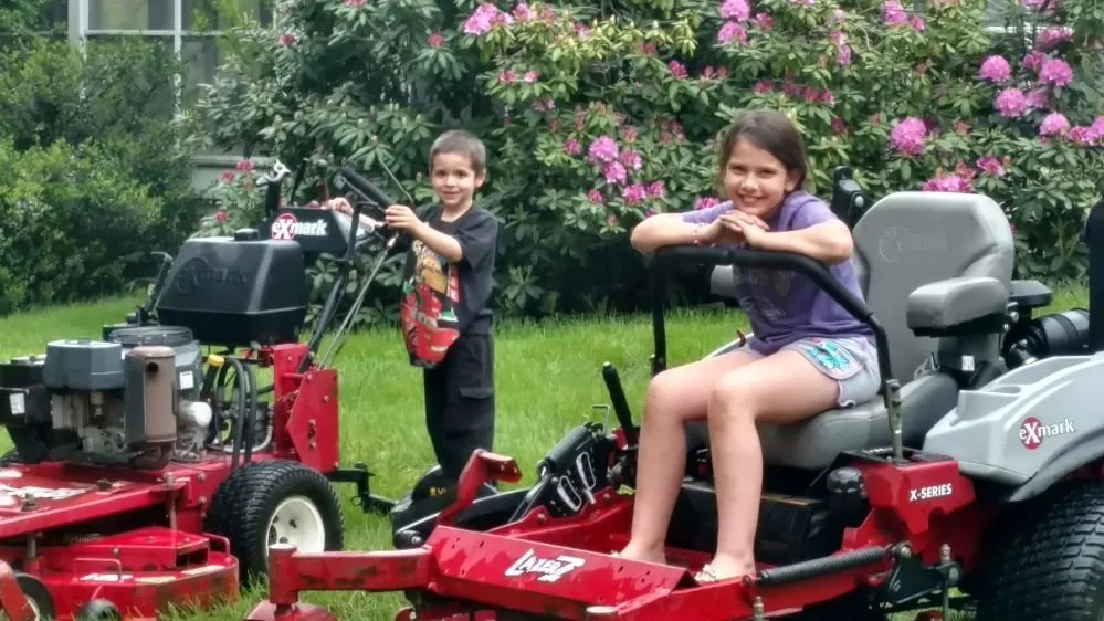 Professional yard cleanup service in Upperco, MD - Harvey's Outside Services
