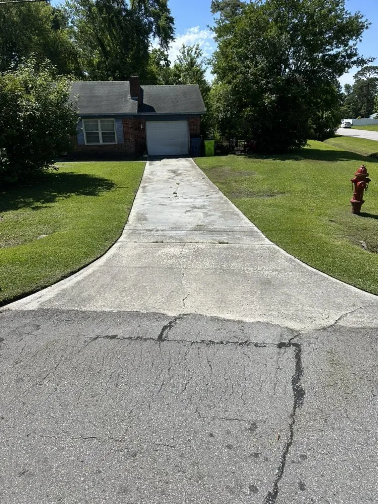 Expert lawn mowing service in Havelock, NC by Harvey’s Quality Lawn care