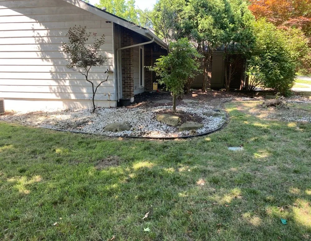 Trusted yard maintenance in St. Louis, MO by Hatcher Worx