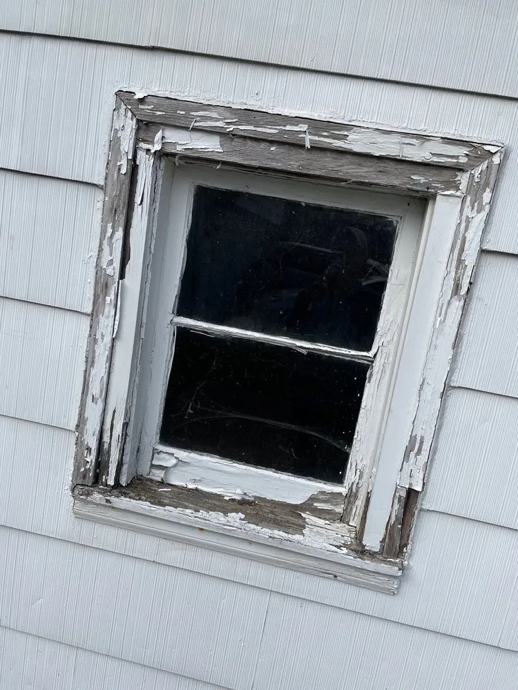 Top-rated garden landscaping for beautiful yards in Toledo, OH by Hatfield Handyman Service