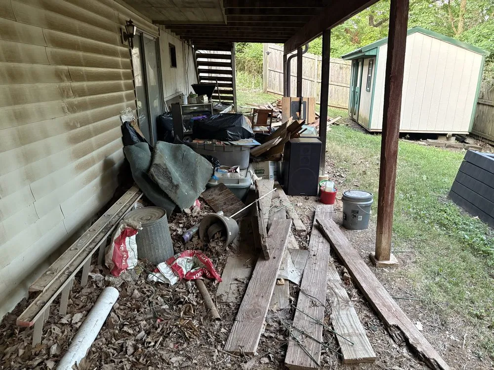 Expert lawn care service in Imperial, MO - Haul Day Every Day