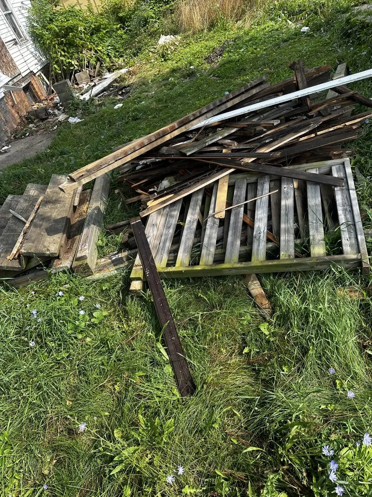 Trusted residential landscaping in Milwaukee, WI - Haul It All Management