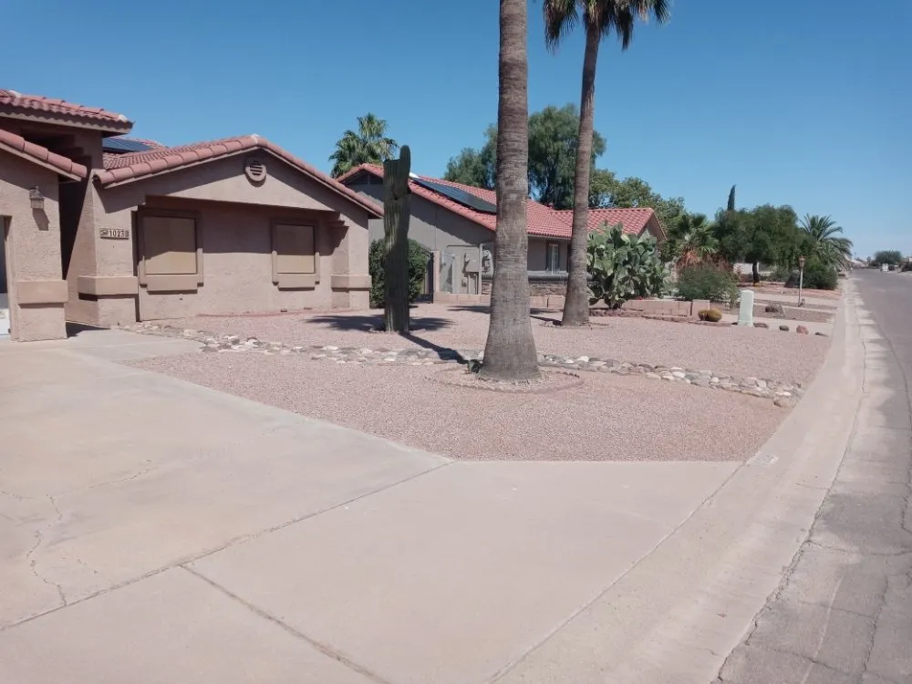 Custom lawn mowing service with custom design in Arizona City, AZ by Hauling & Landscape Service