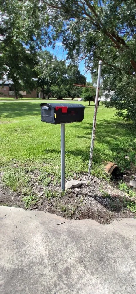 Trusted lawn mowing service in Saint Martinville, LA by Hauling Grass Outdoor Services