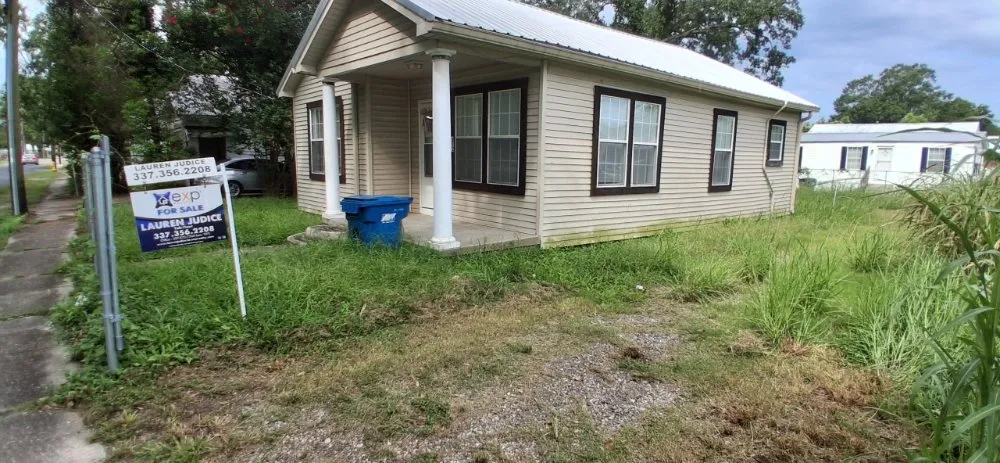 Expert landscape installation in Saint Martinville, LA - Hauling Grass Outdoor Services