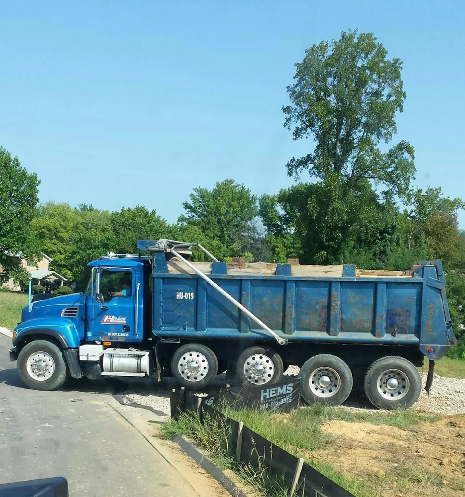 Trusted yard cleanup service in Springfield, VA - Hauling Unlimited