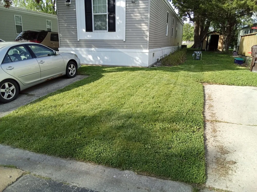 Professional landscape installation experts serving Urbana, IL - Hauln Grass