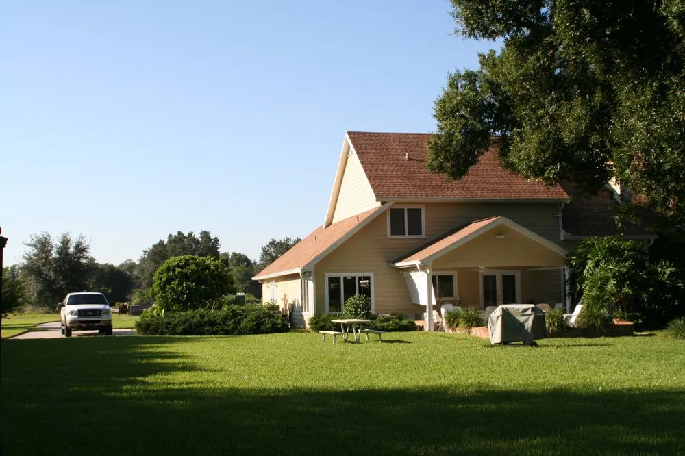 Custom lawn care service with custom design in Arcadia, FL by Hausman's Lawn Care