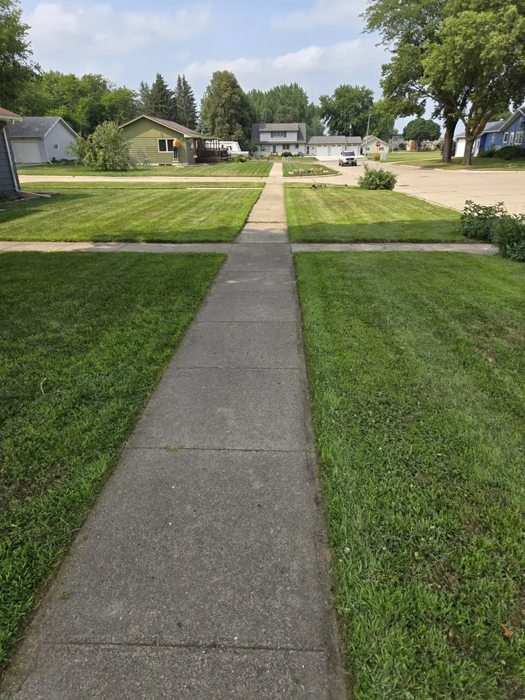Affordable yard cleanup service in Maurice, IA by Haverdink Lawn Care