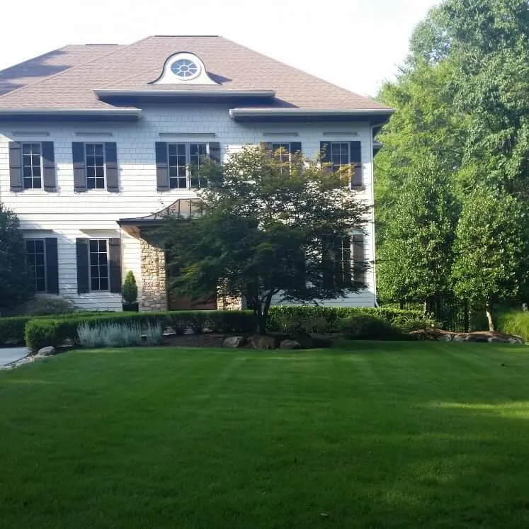 Custom yard maintenance in Pittsboro, NC - Haw River Landcaping