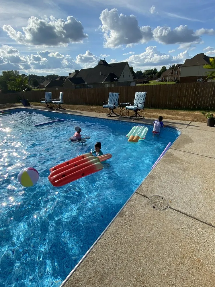 Reliable lawn mowing service experts serving Eads, TN - Hawaiian Pools and Landscaping