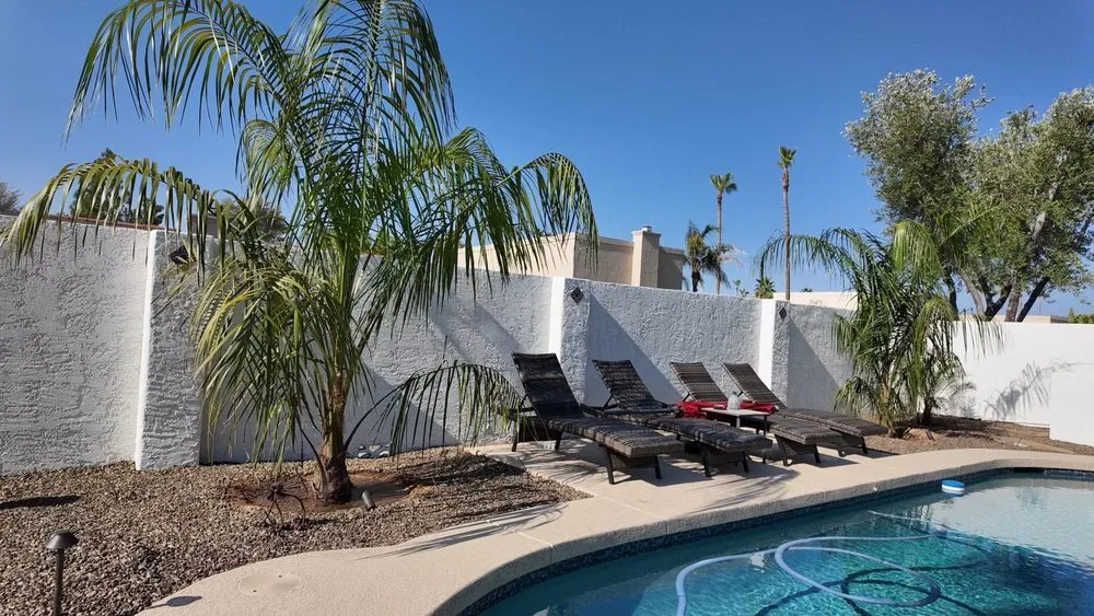 Custom lawn care service experts serving Phoenix, AZ - Hawkeye Landscaping