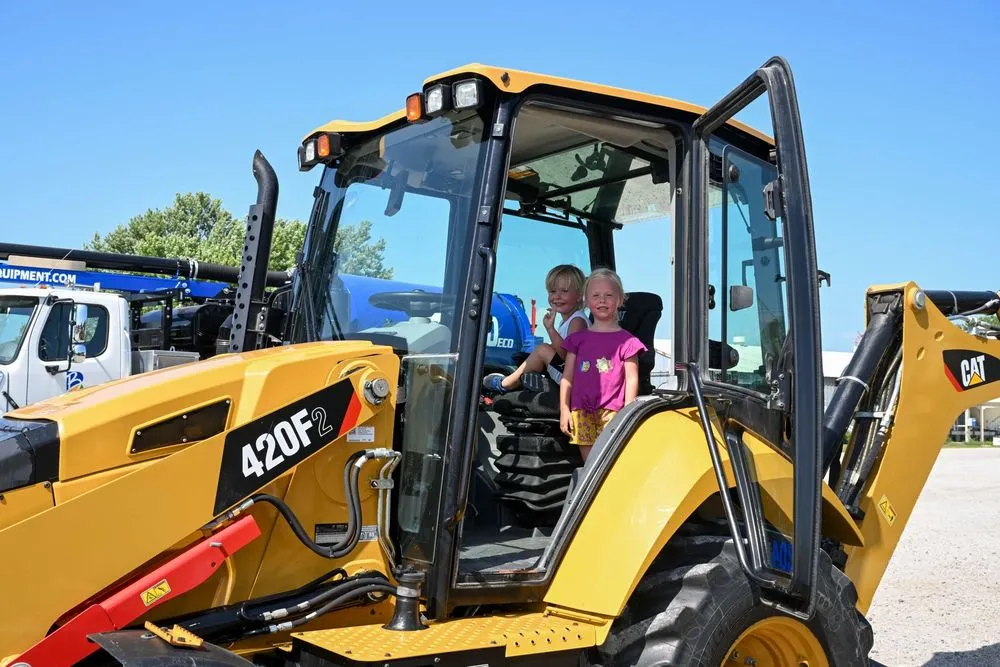 Affordable lawn mowing service in Pleasant Hill, IA by Hawkeye Van Ginkel Lawn & Snow