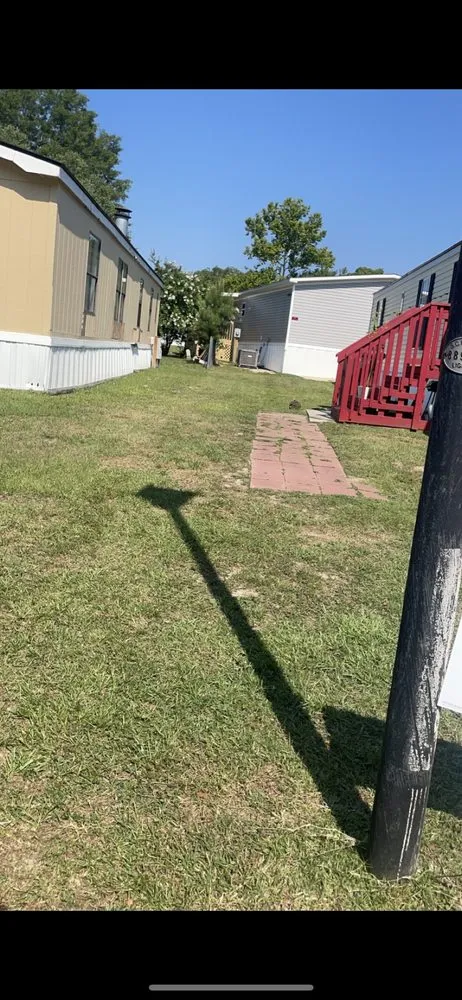 Custom outdoor landscaping for year-round maintenance in Charleston, SC by Hawkins Landscape