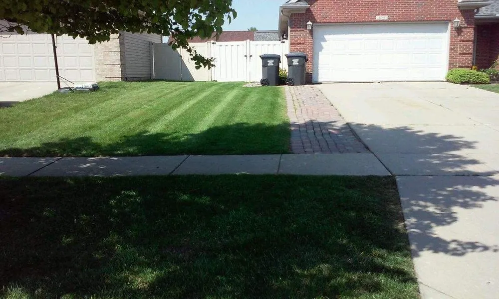 Local lawn mowing service in Petersburg, MI by Hawkins Lawncare