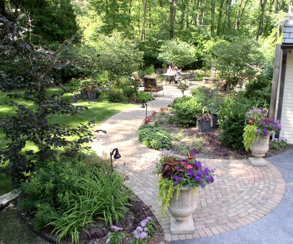 Top-rated residential landscaping in Wauwatosa, WI by Hawks Landscape