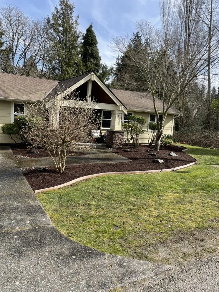Reliable yard maintenance for year-round maintenance across Everett, WA - Hawks Landscaping