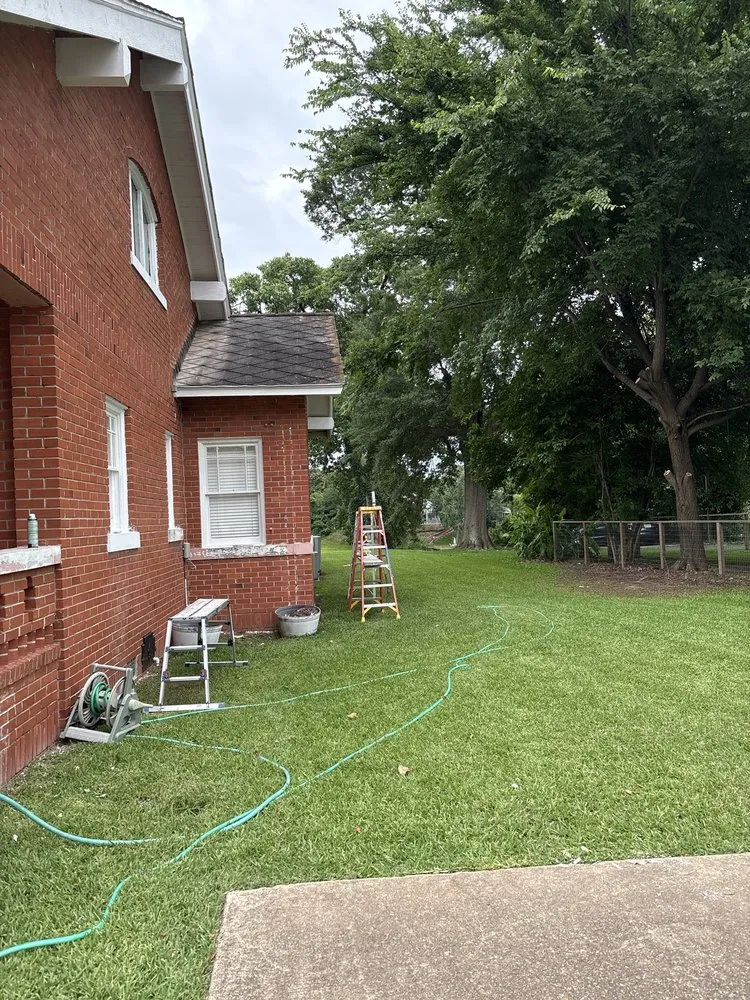 Custom yard cleanup service in natchitoches, LA - Hayes Lawn Service and Landscaping Maintenance.