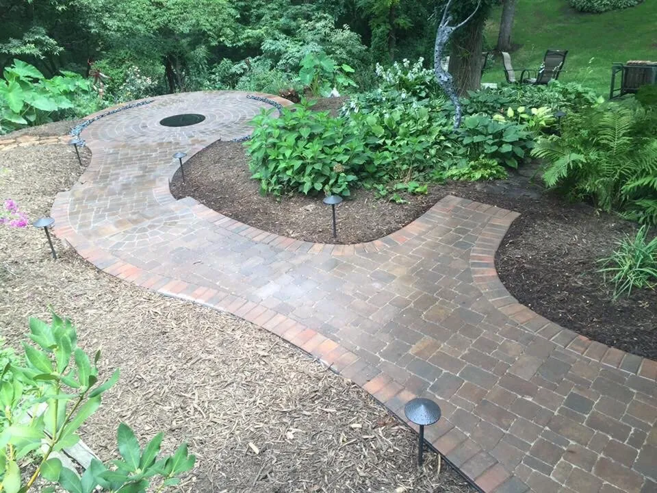 Professional garden landscaping experts serving Omaha, NE - Hayner Hardscapes