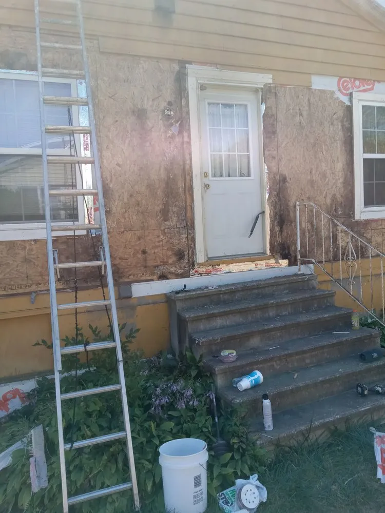 Expert lawn mowing service near you across Fairfield, IA - Haynes Contracting